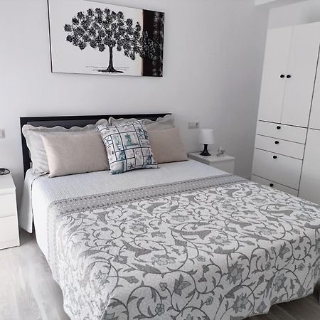Mare De Deu, Vivienda Vacacional Para Familias Y Mayores De 25 Anos En El Grao De Gandia-Playa Playa de Gandia Bagian luar foto