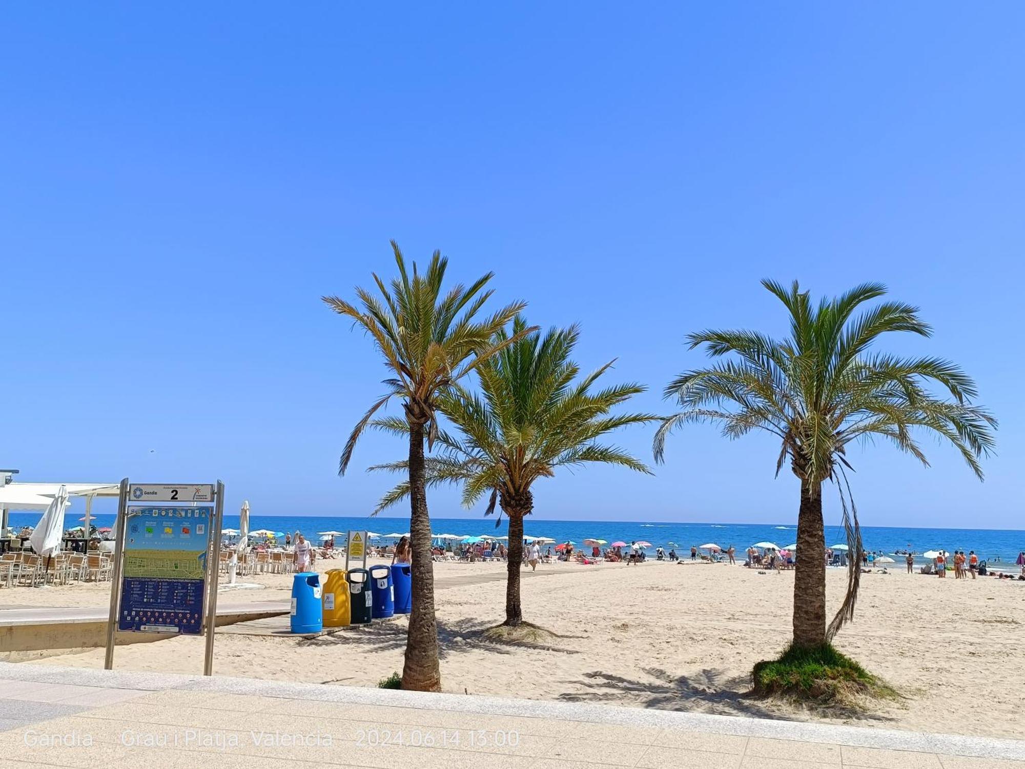 Mare De Deu, Vivienda Vacacional Para Familias Y Mayores De 25 Anos En El Grao De Gandia-Playa Playa de Gandia Bagian luar foto