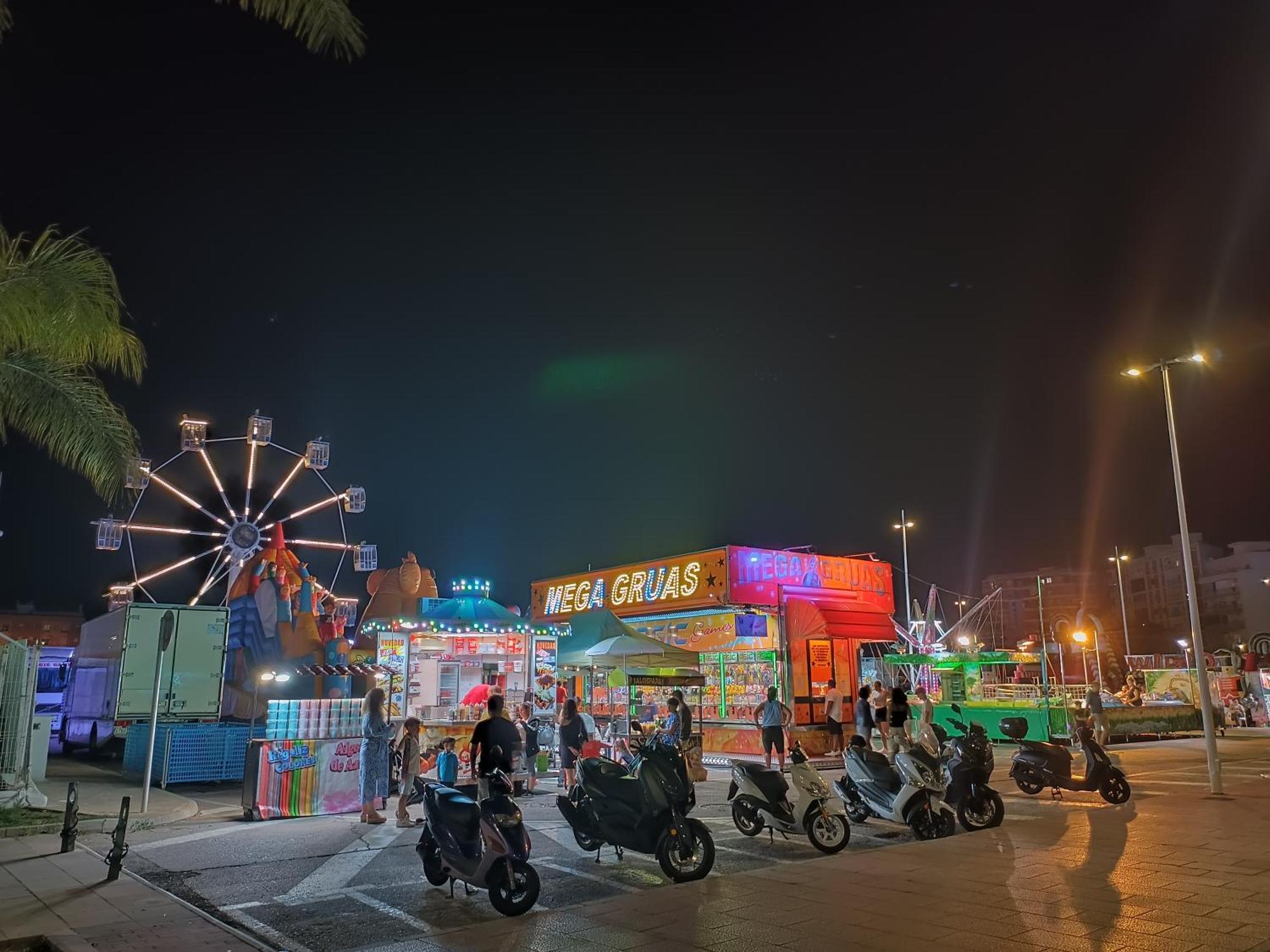 Mare De Deu, Vivienda Vacacional Para Familias Y Mayores De 25 Anos En El Grao De Gandia-Playa Playa de Gandia Bagian luar foto